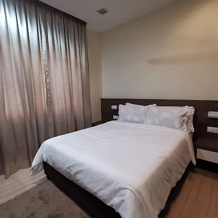 Enarahomes Shah Alam Exterior photo